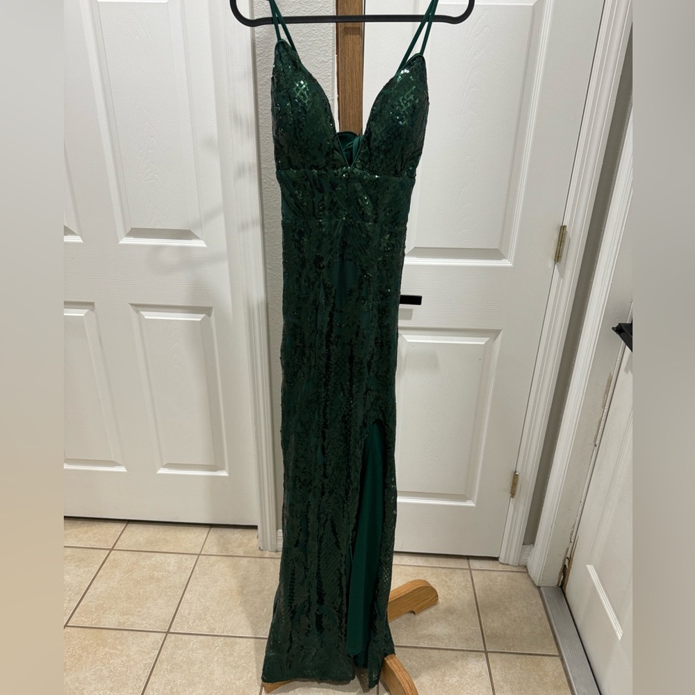 Emerald Green Sequin V-Neck Mermaid Dress